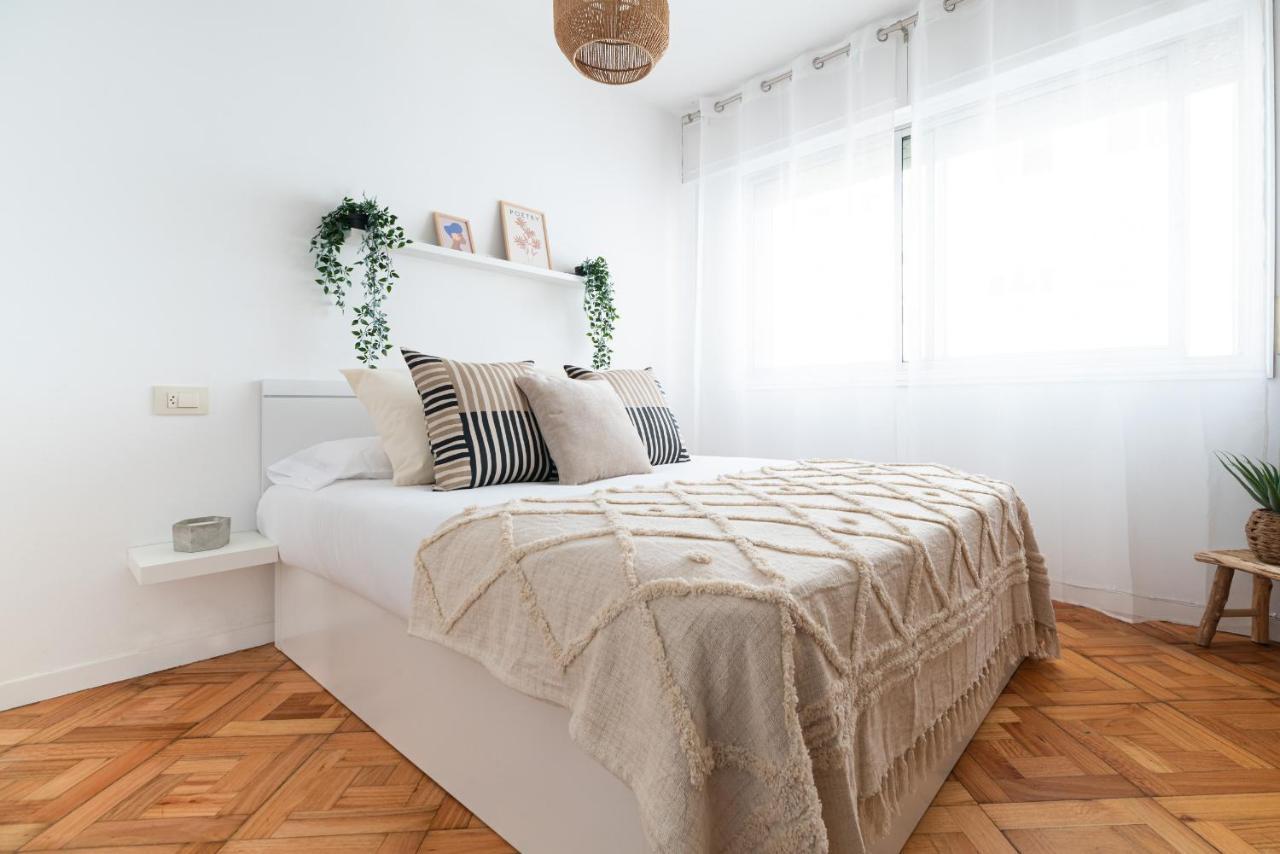 Moderno Apartamento Con Parking Apartment Vigo Bagian luar foto