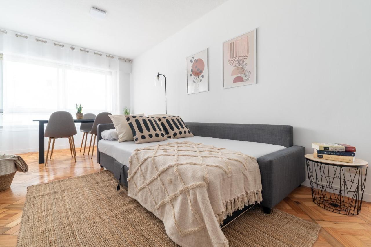 Moderno Apartamento Con Parking Apartment Vigo Bagian luar foto