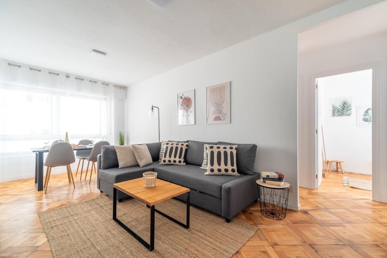 Moderno Apartamento Con Parking Apartment Vigo Bagian luar foto
