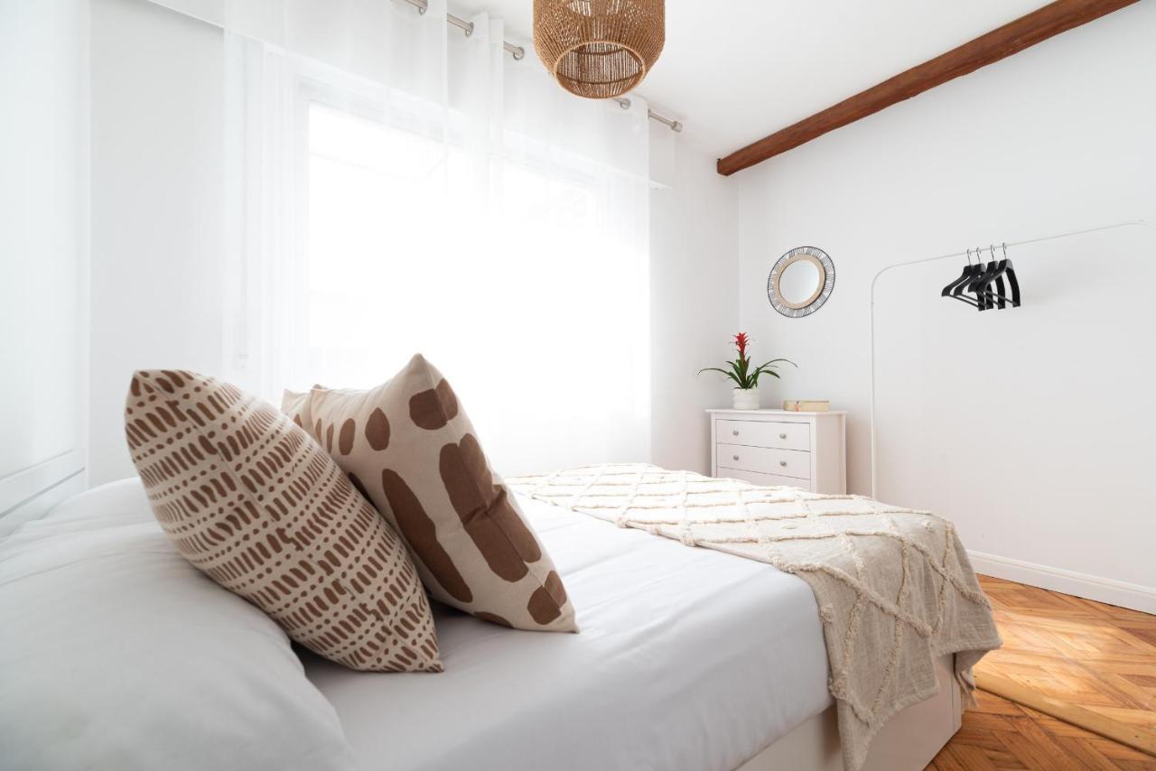 Moderno Apartamento Con Parking Apartment Vigo Bagian luar foto