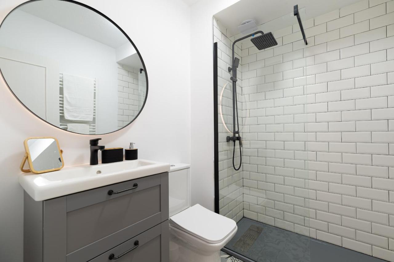 Moderno Apartamento Con Parking Apartment Vigo Bagian luar foto